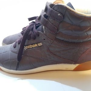 Women's Reebok Classics High Tops Maroon Size 9